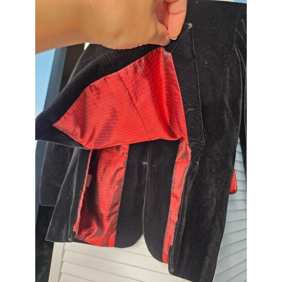 Black Velvet Blazer Jacket With Red Lining & Gold Button Details By Yuan Lu - Picture 14 of 16